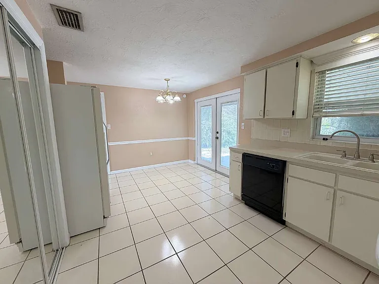 1115 Powersong St — Photo 8