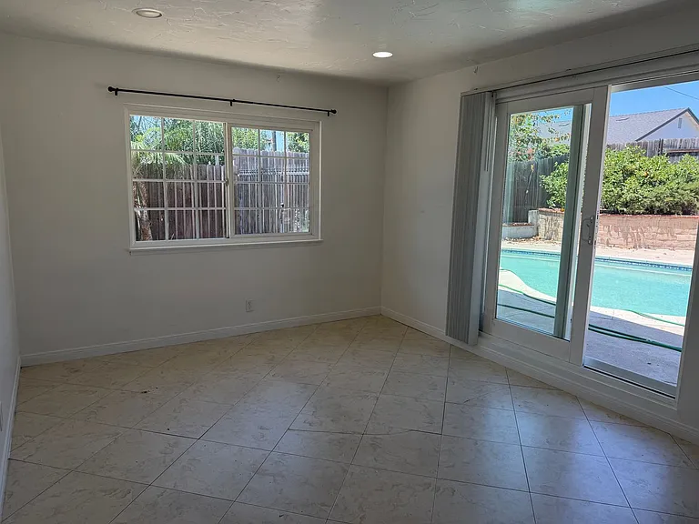 343 Sunrise St — Photo 11