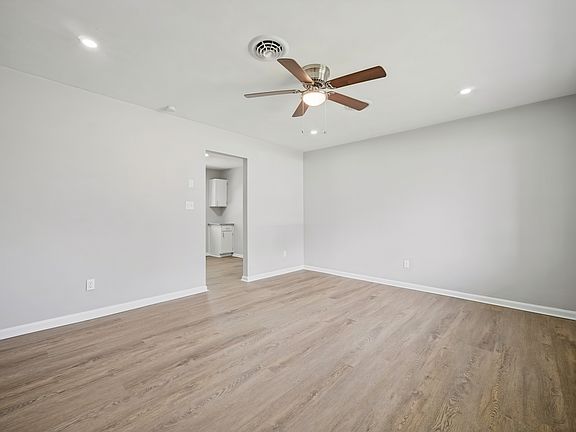 5th image of 5628 Frank St