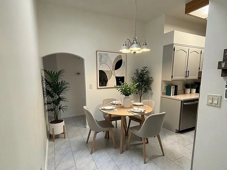 W Canyon View Dr — Photo 2