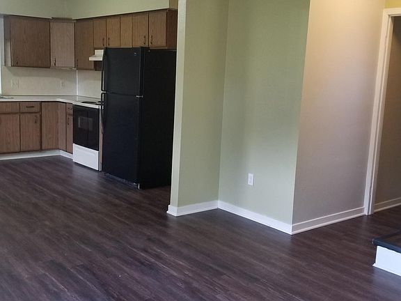 3rd image of 57 Lurie St SE #57