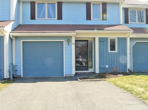 1st image of 79 Copper Beech Dr