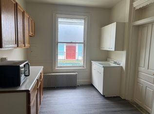 49 S Queen St APT 2, York, PA 17403