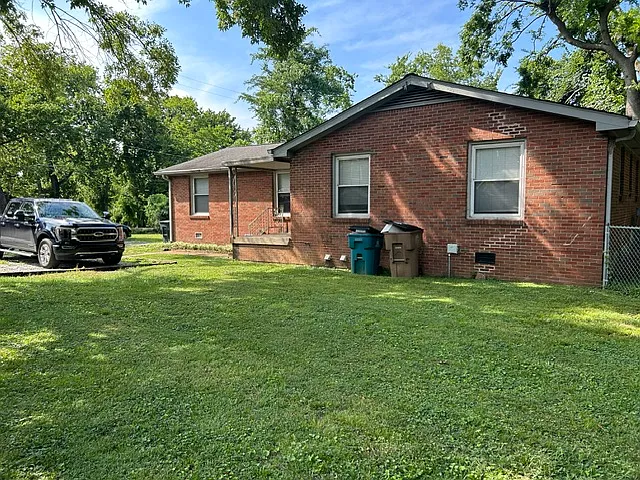 6325 Thunderbird Dr — Photo 16