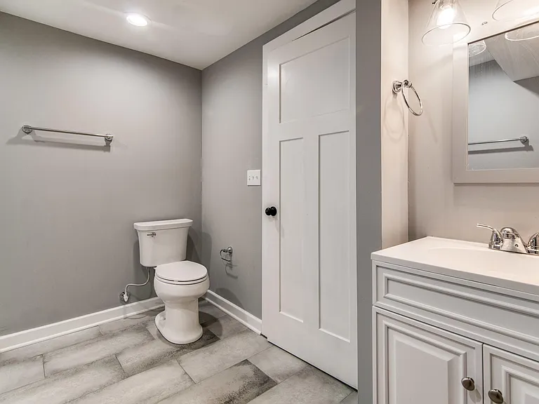 4139 Lloyd St — Photo 20