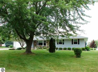 205 York Rd, Saint Louis, MI 48880