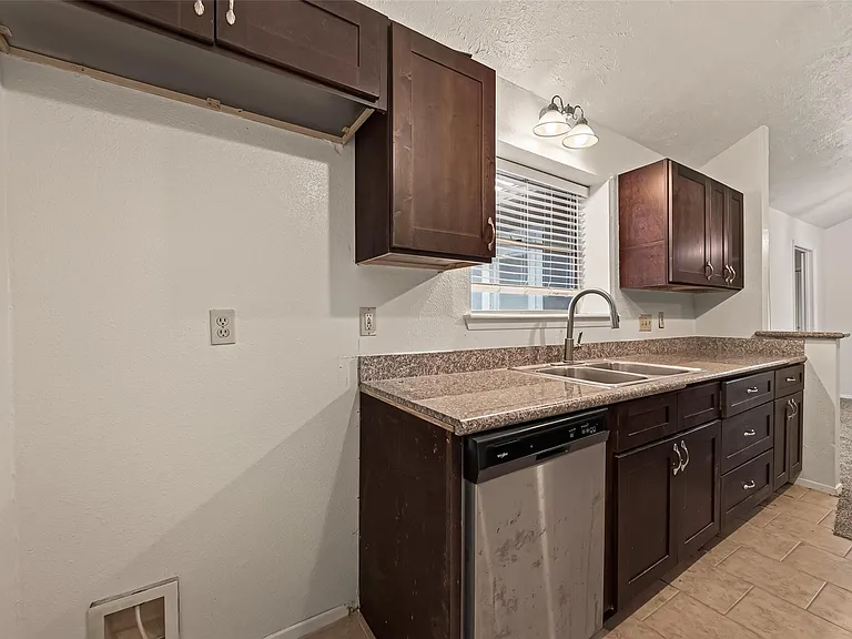 2714 S Brompton Dr — Photo 19