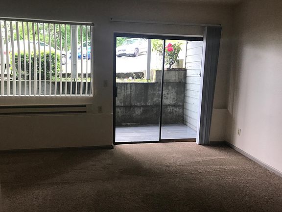 5th image of 637 Pleasant Ave APT 101
