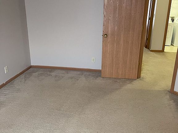 4th image of 3350 Edison Dr