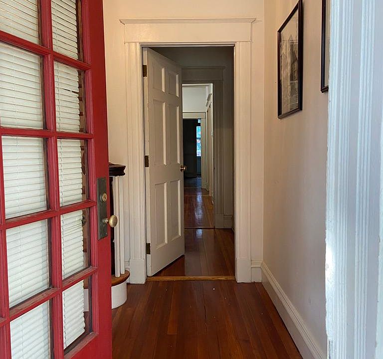 Entry to Apartment A