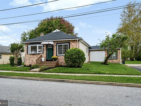 3rd image of 2377 Booker Ave