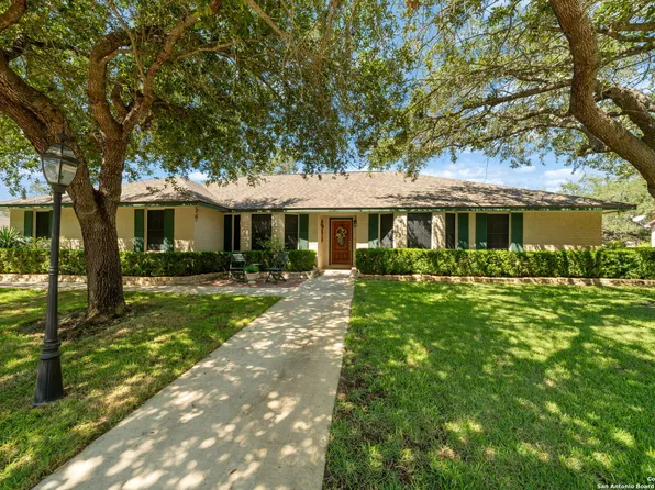 231 Hayden, Pleasanton, TX 78064