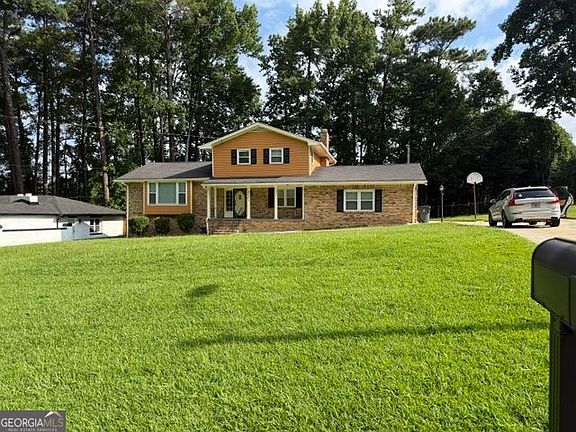 2nd image of 3171 Hammarskjold Dr