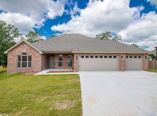 9401 Cliffside Dr, Sherwood, AR 72120