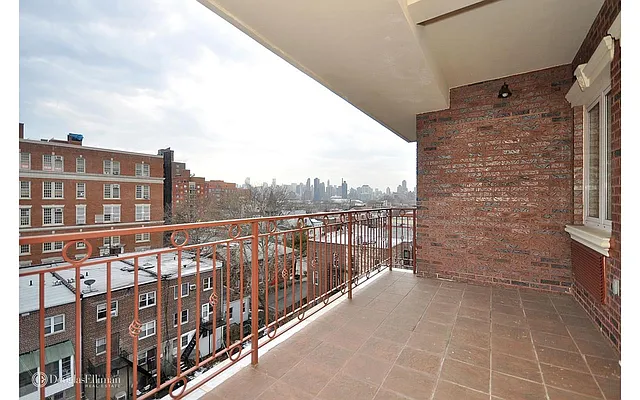 Rented by Douglas Elliman | media 42