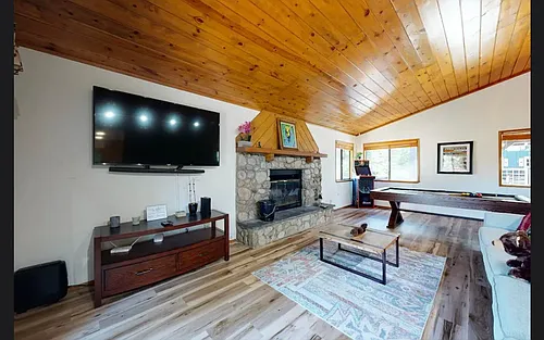 664 Ivy Ln Photo 1