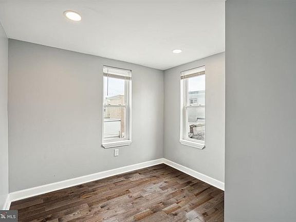 5th image of 2527 Memphis St