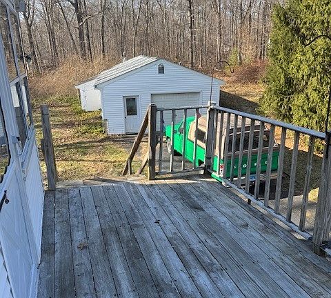 4th image of 35 Sipples Hill Road