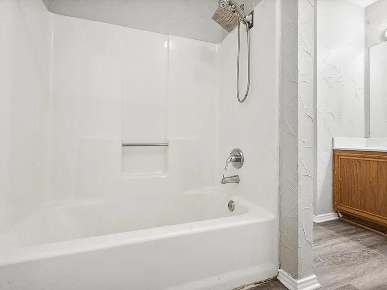 1217 Hidden Creek Dr — Photo 20