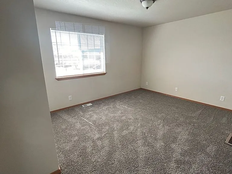 6201 W Trestle St #1-4 — Photo 10