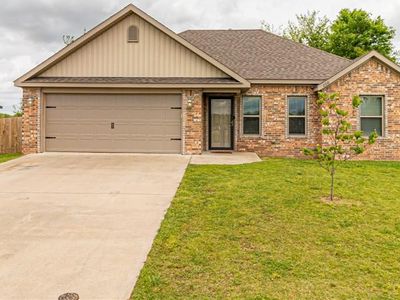 800 Iroquois Dr, Prairie Grove, AR, 72753