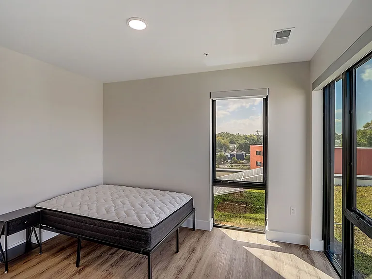 Cypress on Vine Co-Living — Photo 52