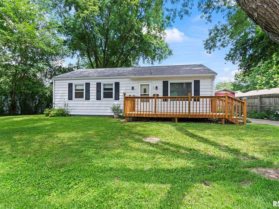 1st image of 9 Claire Dr