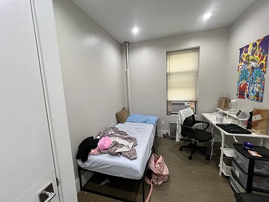 Rented by Mdays Realty | media 18