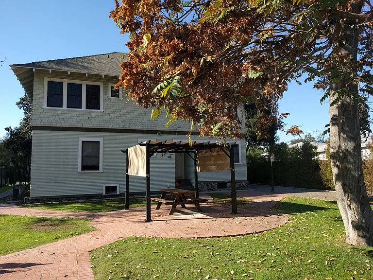 652 N Marengo Ave #102 — Photo 14