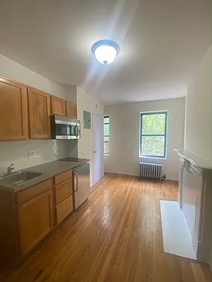 Rented by City Connections Realty | media 5