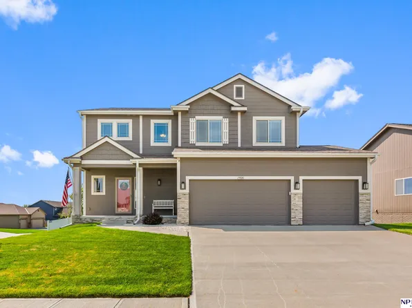 13520 S 50th St, Papillion, NE 68133