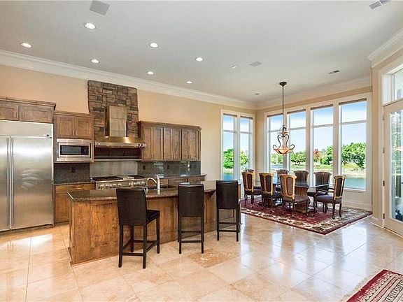 4th image of 18721 Travis Ln
