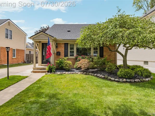 357 Sunset St, Plymouth, MI 48170