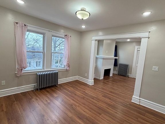 2nd image of 130 Overlook Ave