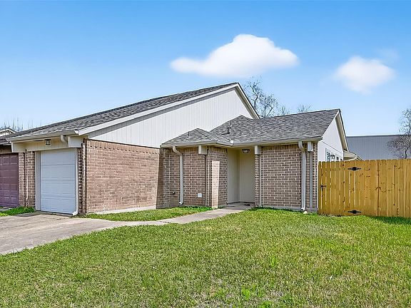 2nd image of 16613 Gold Ridge Ln