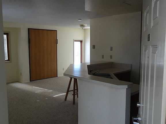 2nd image of 1931 Alsop Ln #207