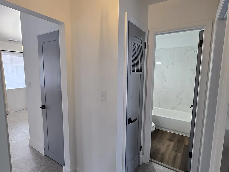 447 Zahn Dr #C — Photo 12