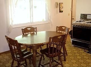 5th image of 804 White Pine St