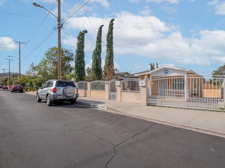10409 McClemont Ave — Photo 15