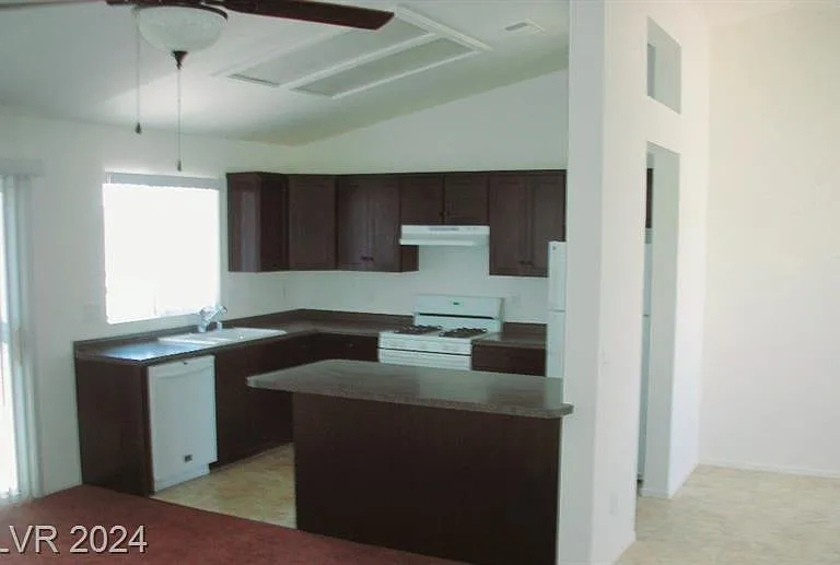 833 Camden Yard Ct — Photo 3