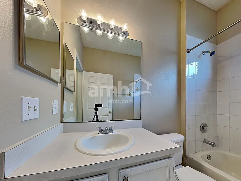 451 Sand Ridge Dr — Photo 14