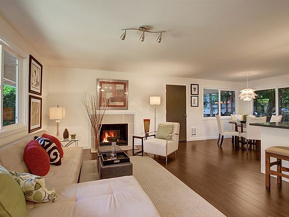 5th image of 14704 Manor Way
