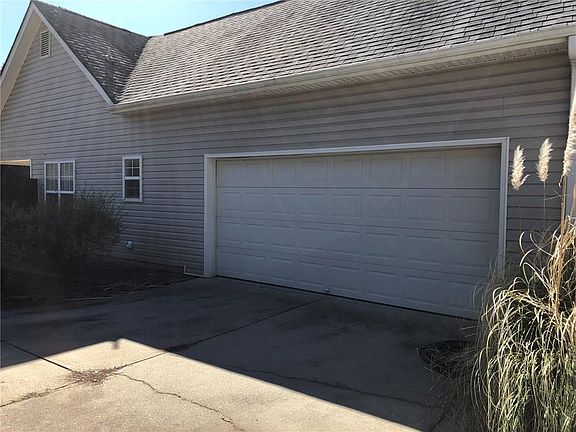 5th image of 6081 Fieldwood Ln