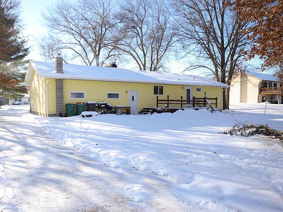 5th image of 2413 Basswood Ln