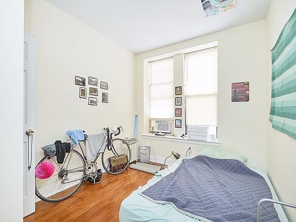 4th image of 510 W 135th St #1A