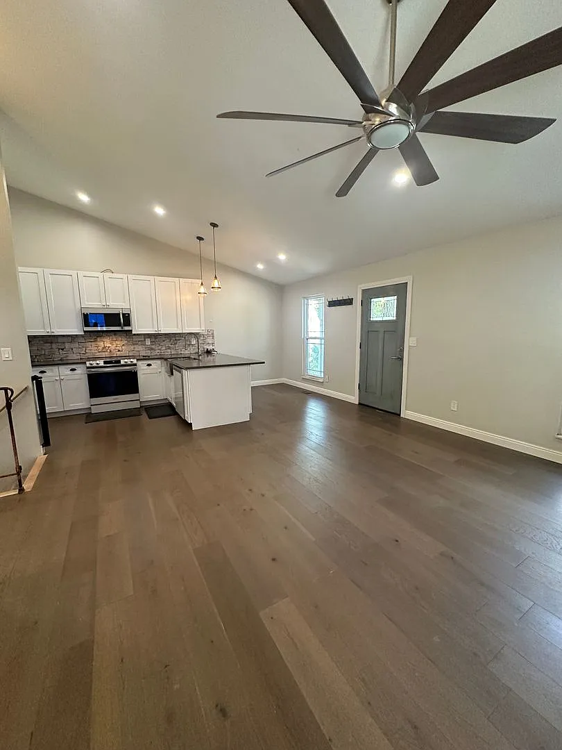 Remodeled 3BR Ranch + 2-Car Garage | Cherry Creek Schools | Aurora — Photo 3