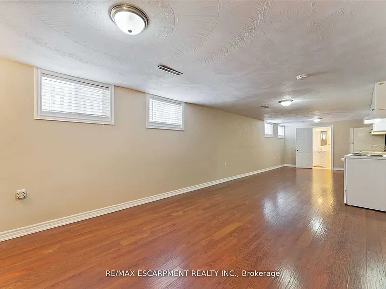 864 Upper Ottawa St #BASEMENT — Photo 5
