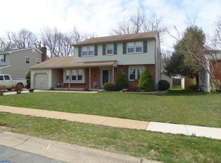 30 Donwood Dr, New Castle, DE 19720