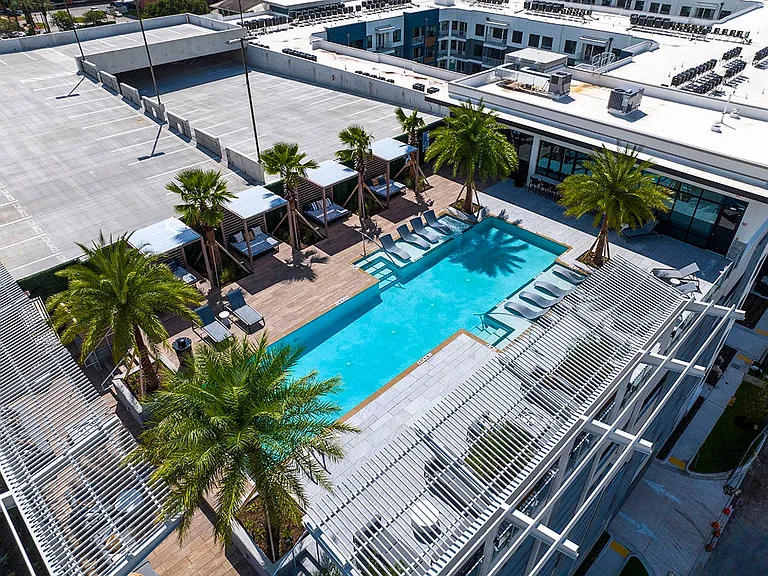 Rooftop Infinity Pool |The Station at San Marco| Jacksonville, FL