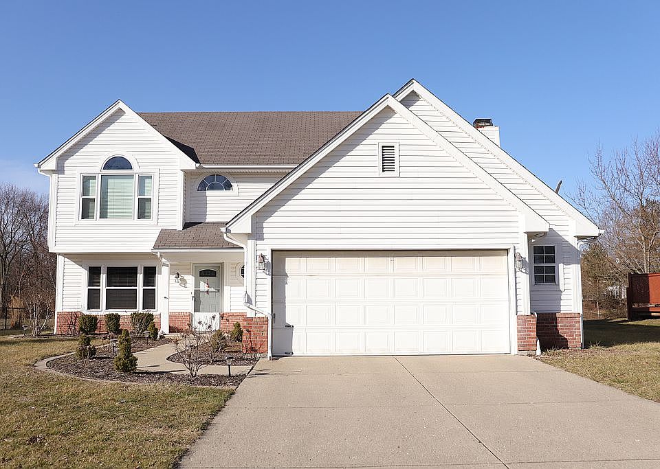 1st image of 5906 Oakcrest Dr
